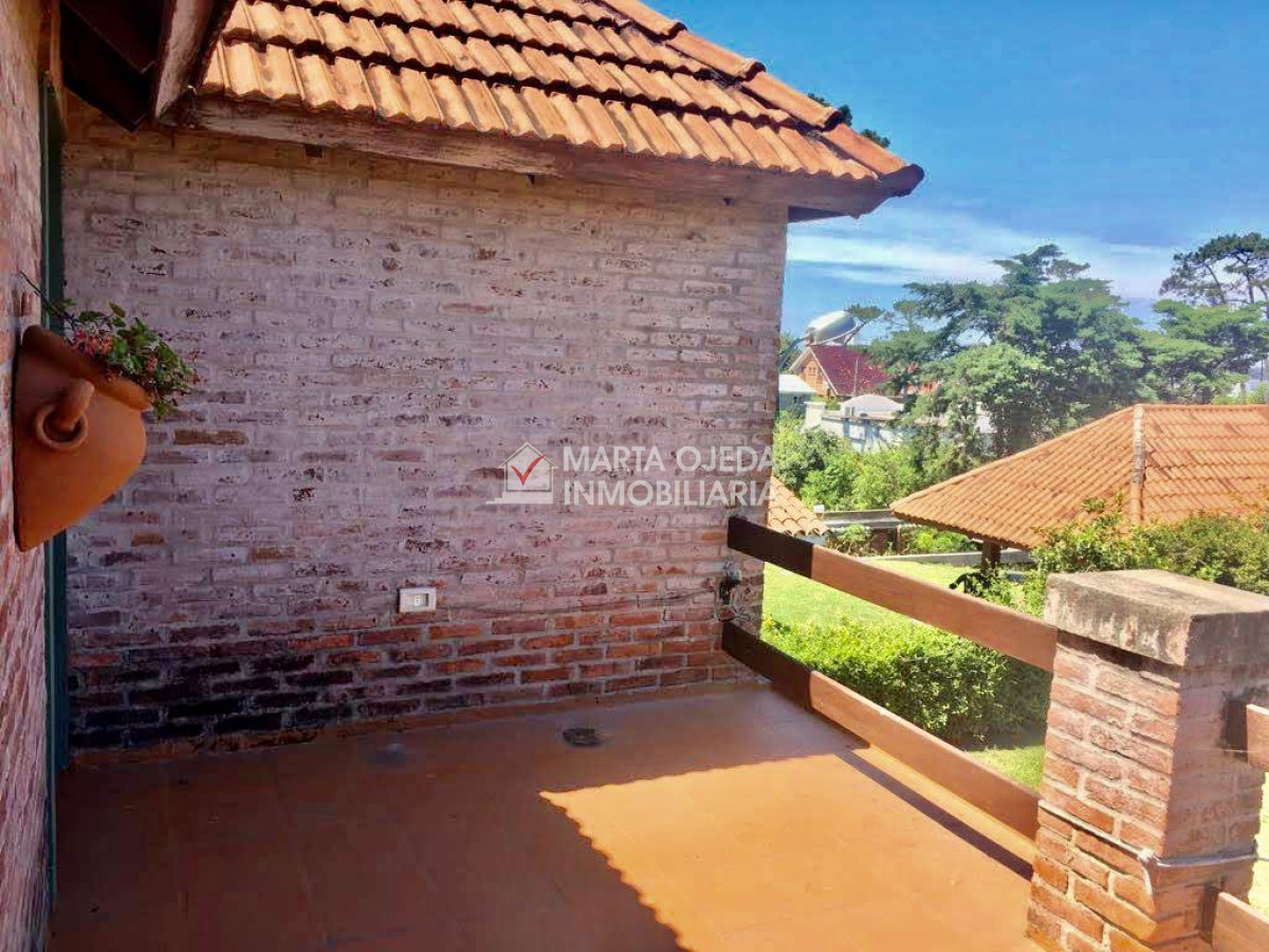 Casa ID.40280 - Hermosa casa a la venta de 5 dormitorios