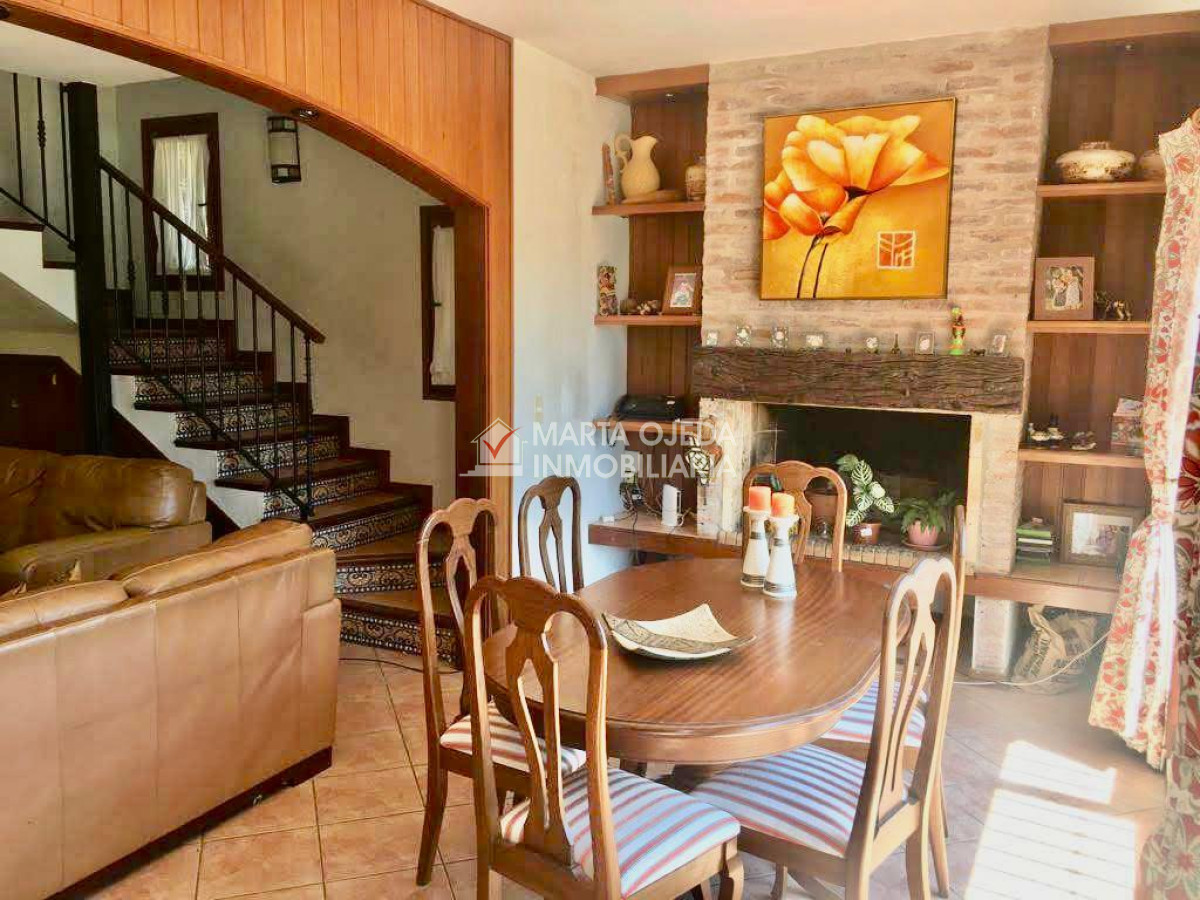 Casa ID.40280 - Hermosa casa a la venta de 5 dormitorios