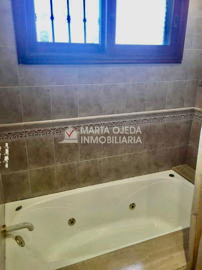 Casa ID.40280 - Hermosa casa a la venta de 5 dormitorios