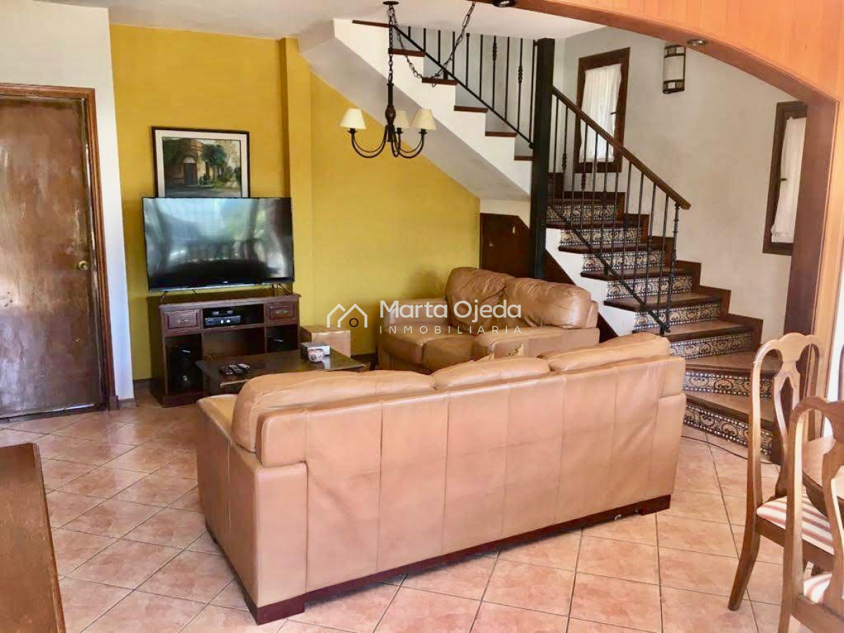 Casa ID.40280 - Hermosa casa a la venta de 5 dormitorios