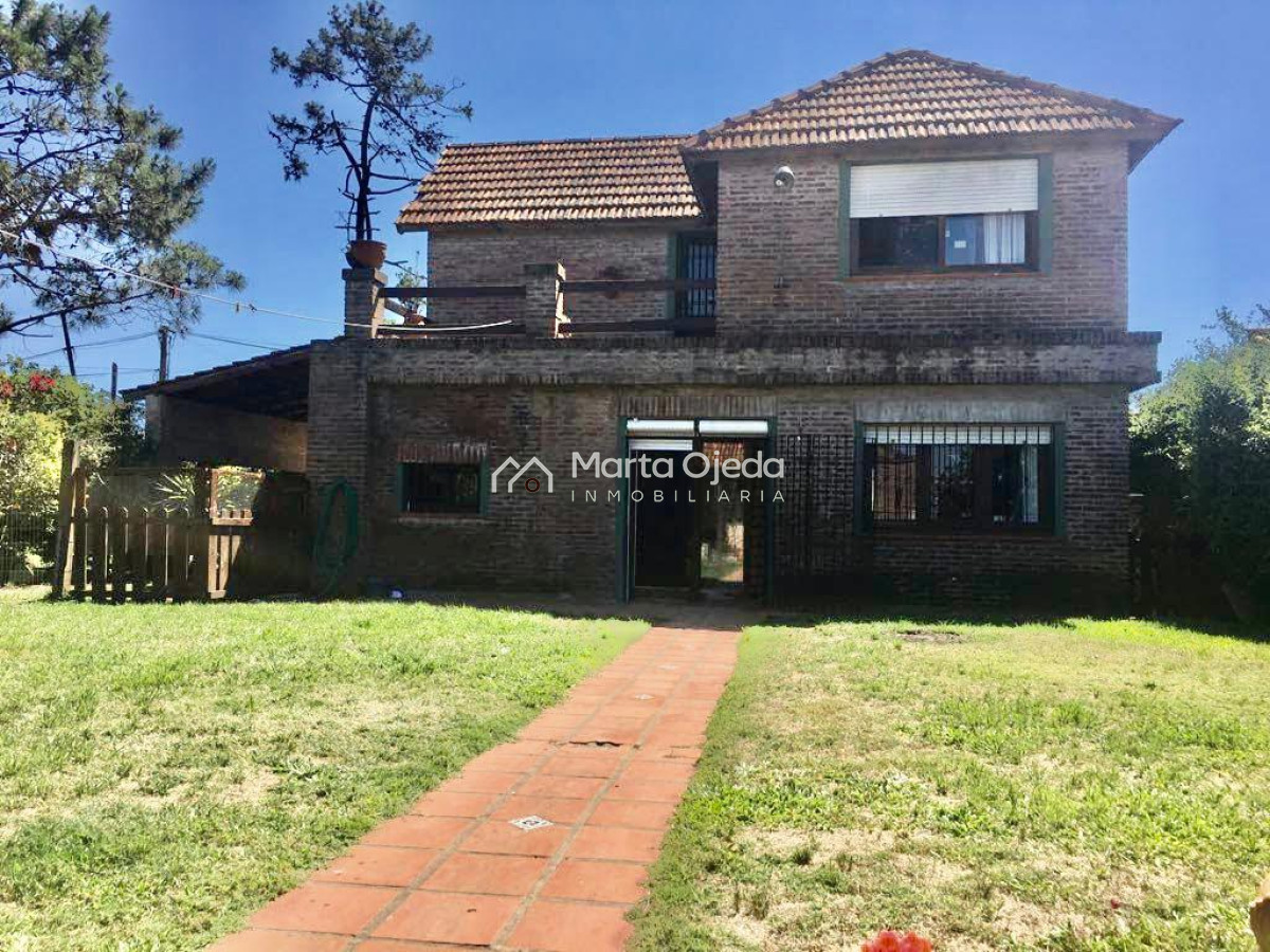 Casa ID.40280 - Hermosa casa a la venta de 5 dormitorios