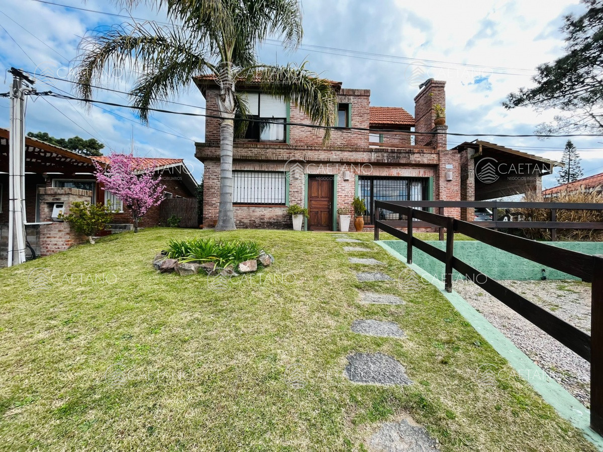 hermosa casa a la venta de 5 dormitorios - dmc9571c