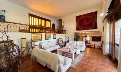 Casa en venta de 4 dormitorios en Cantegril, Punta del Este.
