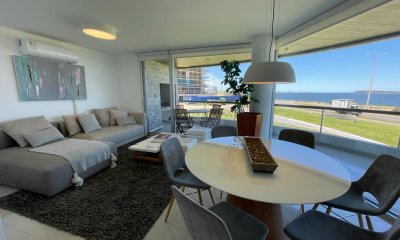 Apartamento En Edificio Isabel - Punta Del Este, Mansa - Pinares