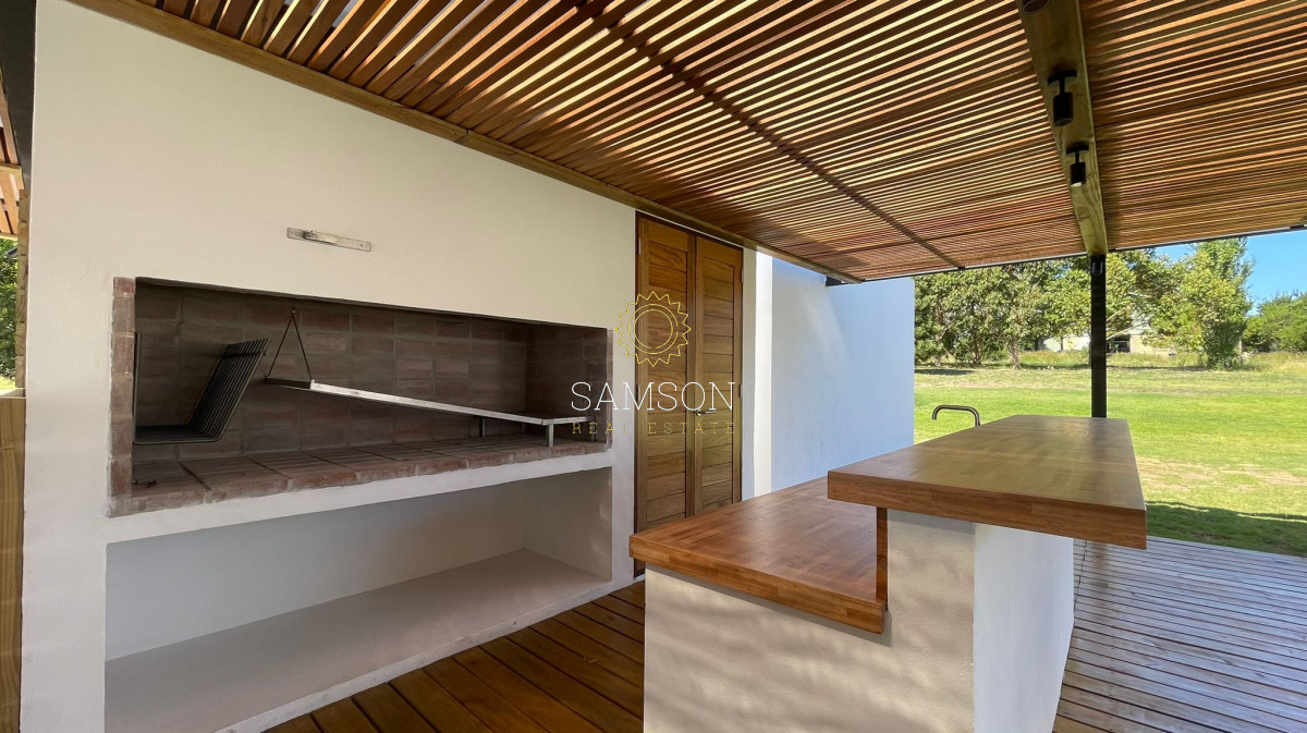 Casa ID.65507 - VENTA DE ESPECTACULAR CASA DE 4 DORMITORIOS EN PUEBLO MIO