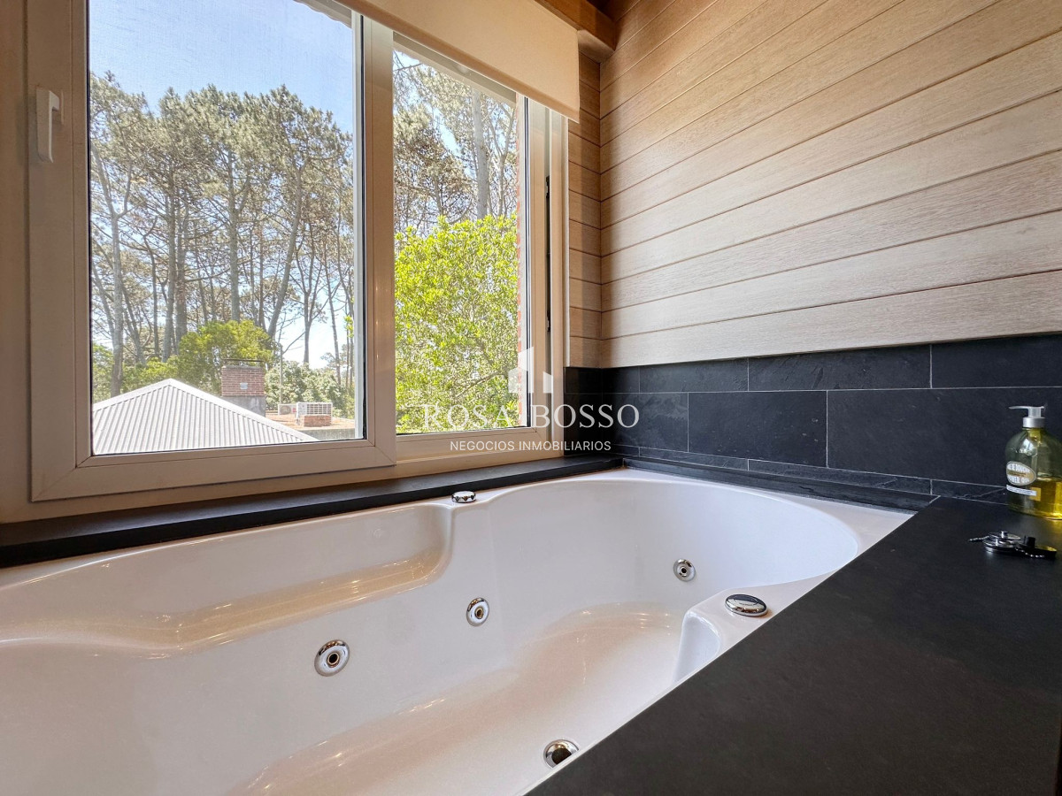 Apartamento ID.9142 - Casa en venta en zona Lugano Punta del Este 