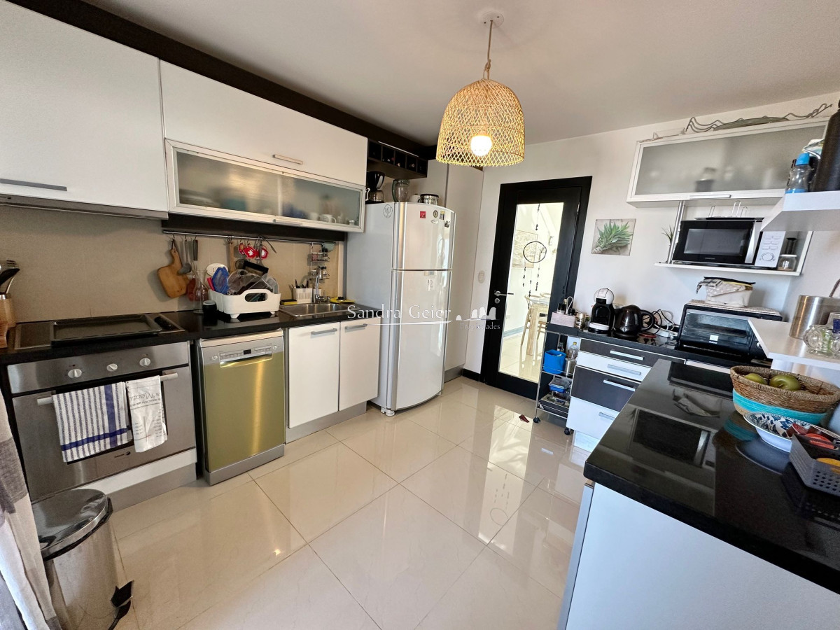 Apartamento ID.2029 -  Gala Tower, Mansa Gran vista al mar, venta,  Punta del Este