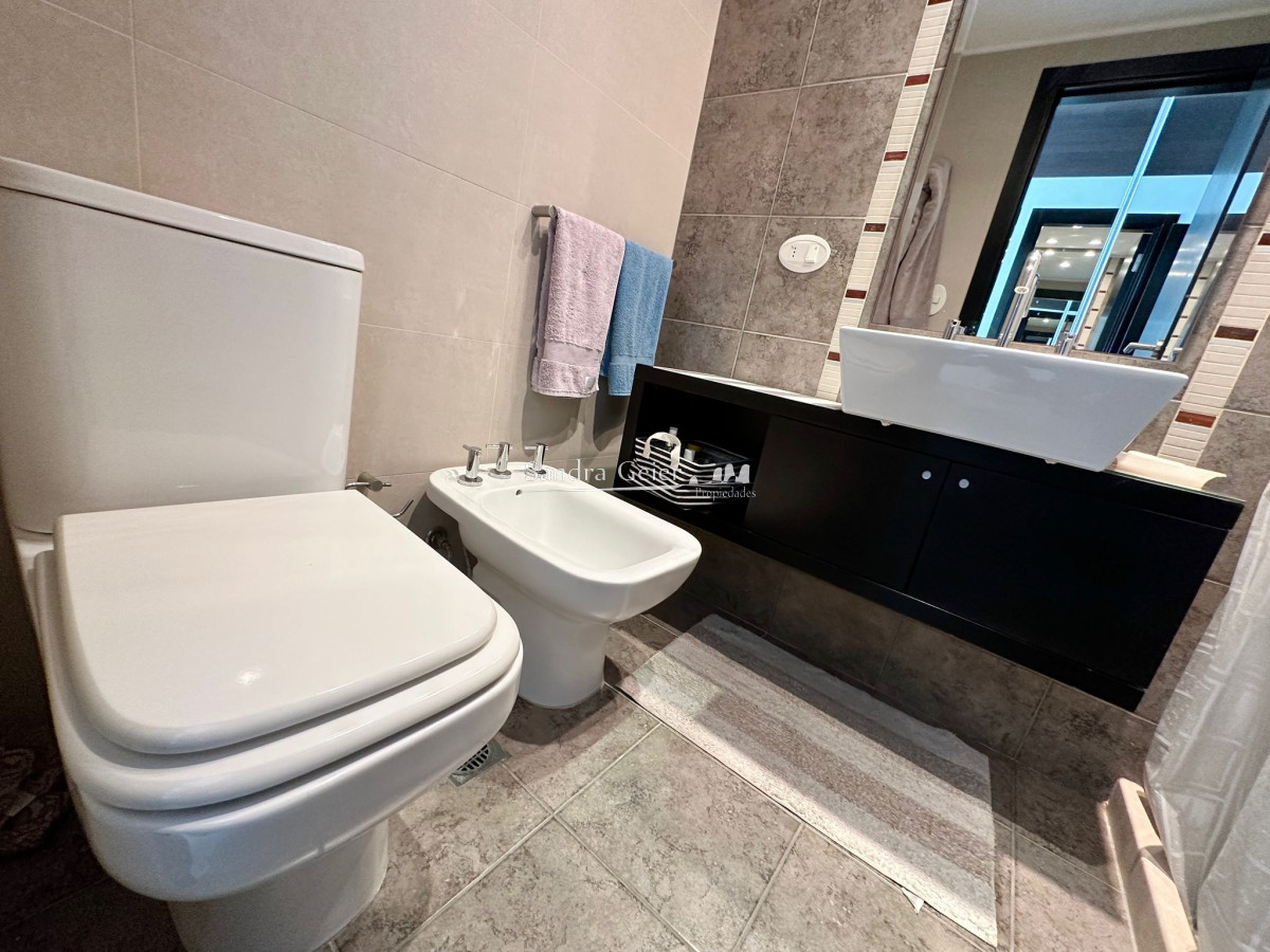 Apartamento ID.2029 -  Gala Tower, Mansa Gran vista al mar, venta,  Punta del Este