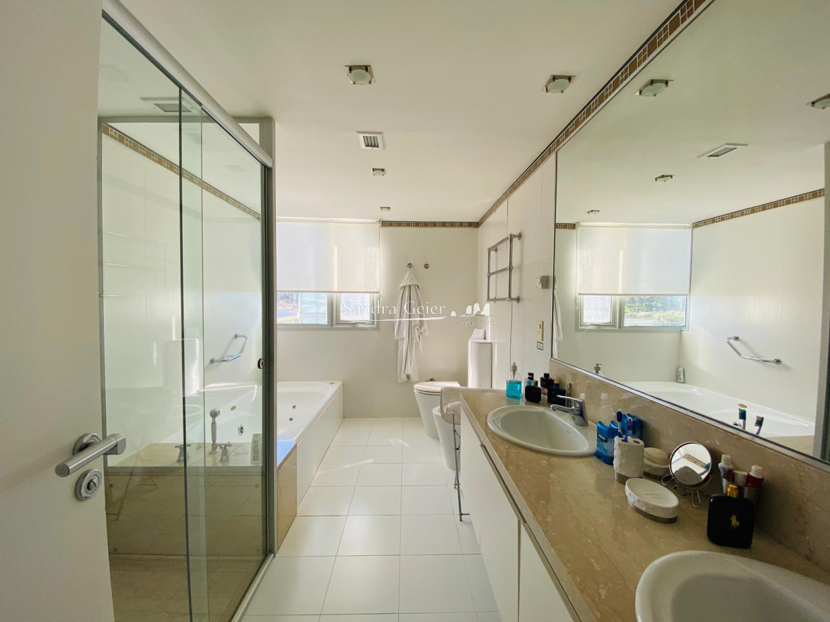 Apartamento ID.1727 - DEPARTAMENTO EN TORRE LE PARC PUNTA DEL ESTE 