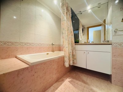 Apartamento ID.2866 - Apartamento de 3 dormitorios en venta en torre Nueva York, Punta del Este.