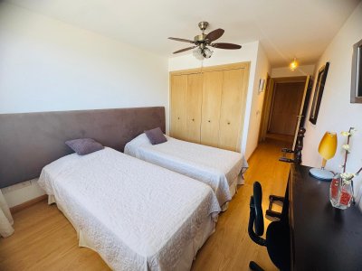 Apartamento ID.2866 - Apartamento de 3 dormitorios en venta en torre Nueva York, Punta del Este.
