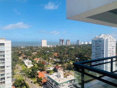 DEPARTAMENTO EN PISO ALTO EN JARDINES DEL COUNTRY