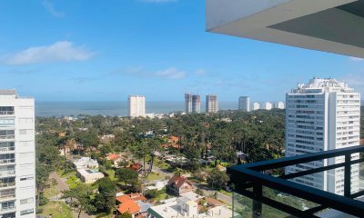 DEPARTAMENTO EN PISO ALTO EN JARDINES DEL COUNTRY