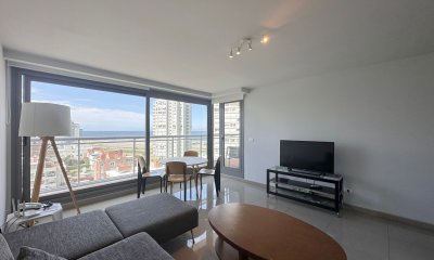 Departamento de 1 Dormitorio en Edificio Onix, Punta del Este