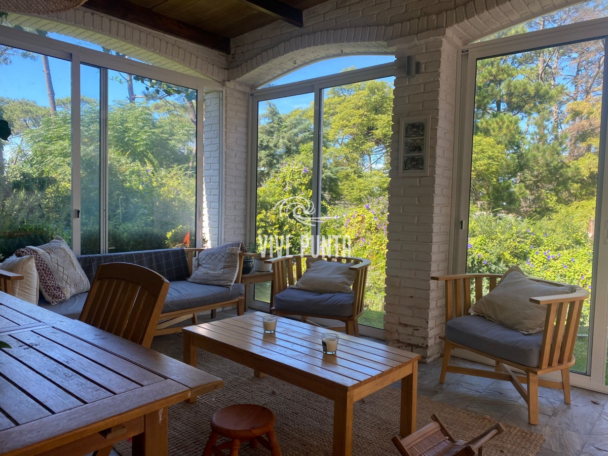 Casa ID.368 - Casa en Venta de 2 Dormitorios en Pinares, Punta del Este