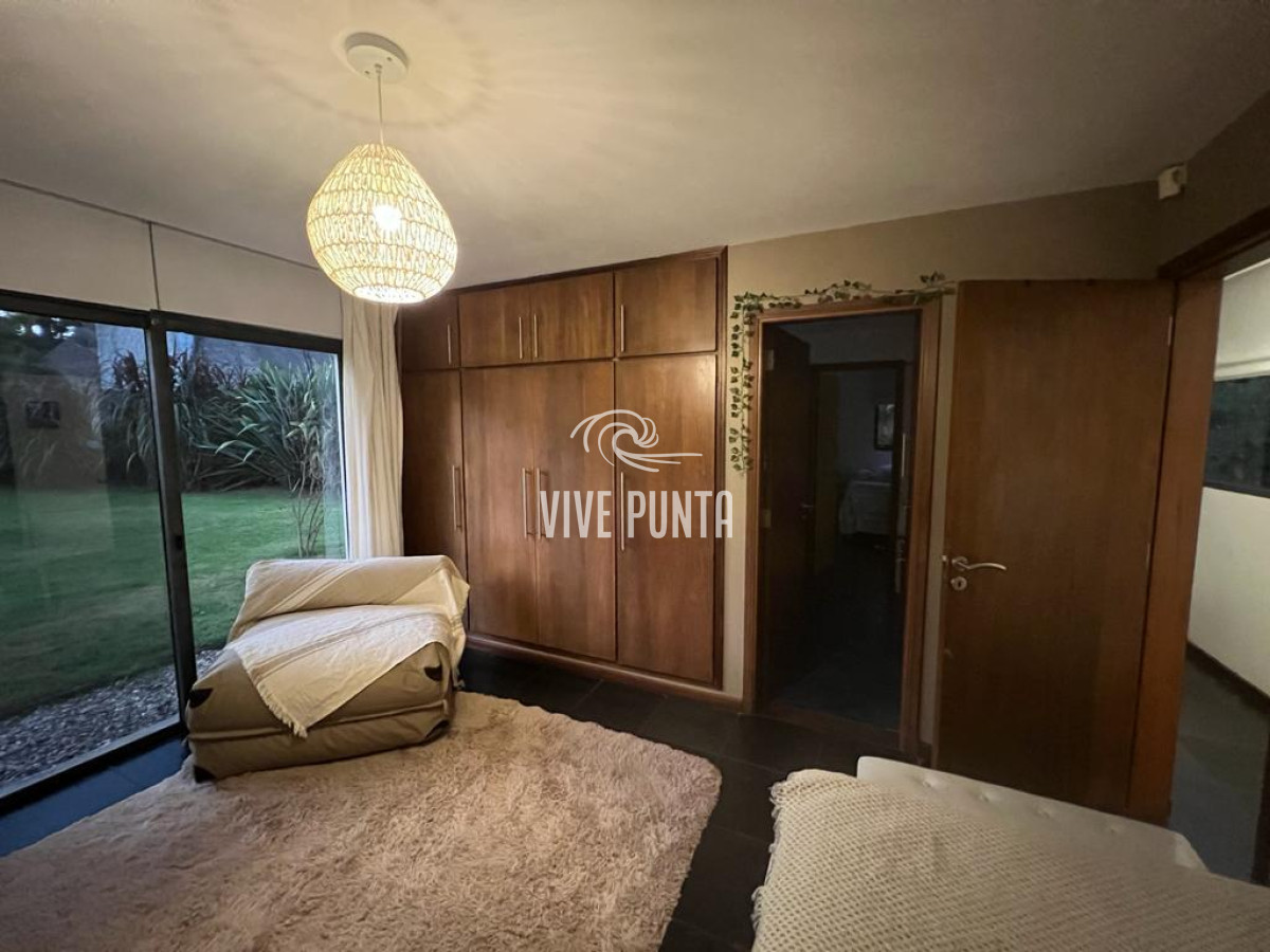Casa ID.369 - Casa de 4 Dormitorios en Venta en Marly, Punta del Este