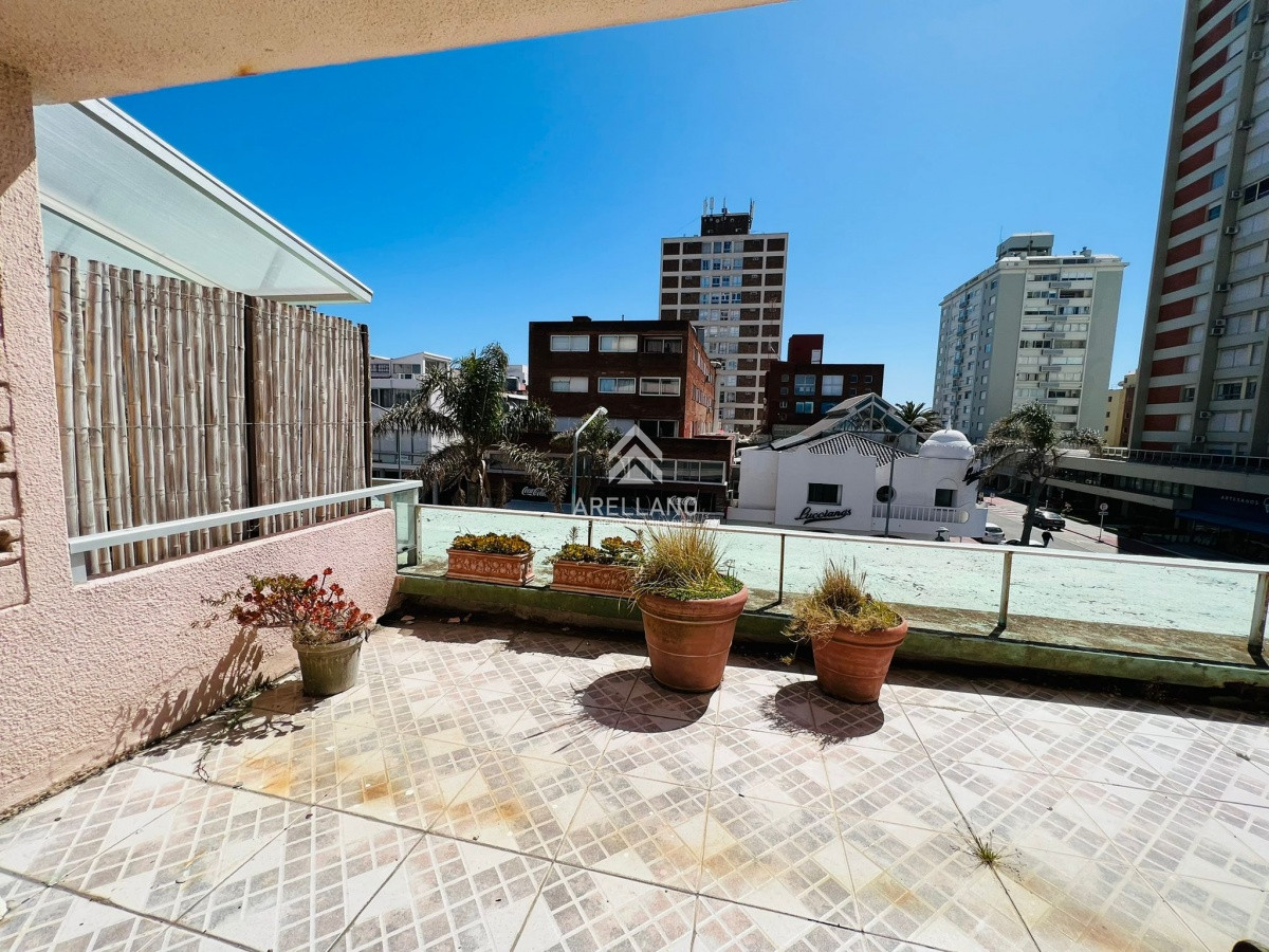 Apartamento ID.1460 - APARTAMENTO DE 2 DORMITORIOS, PUNTA DEL ESTE