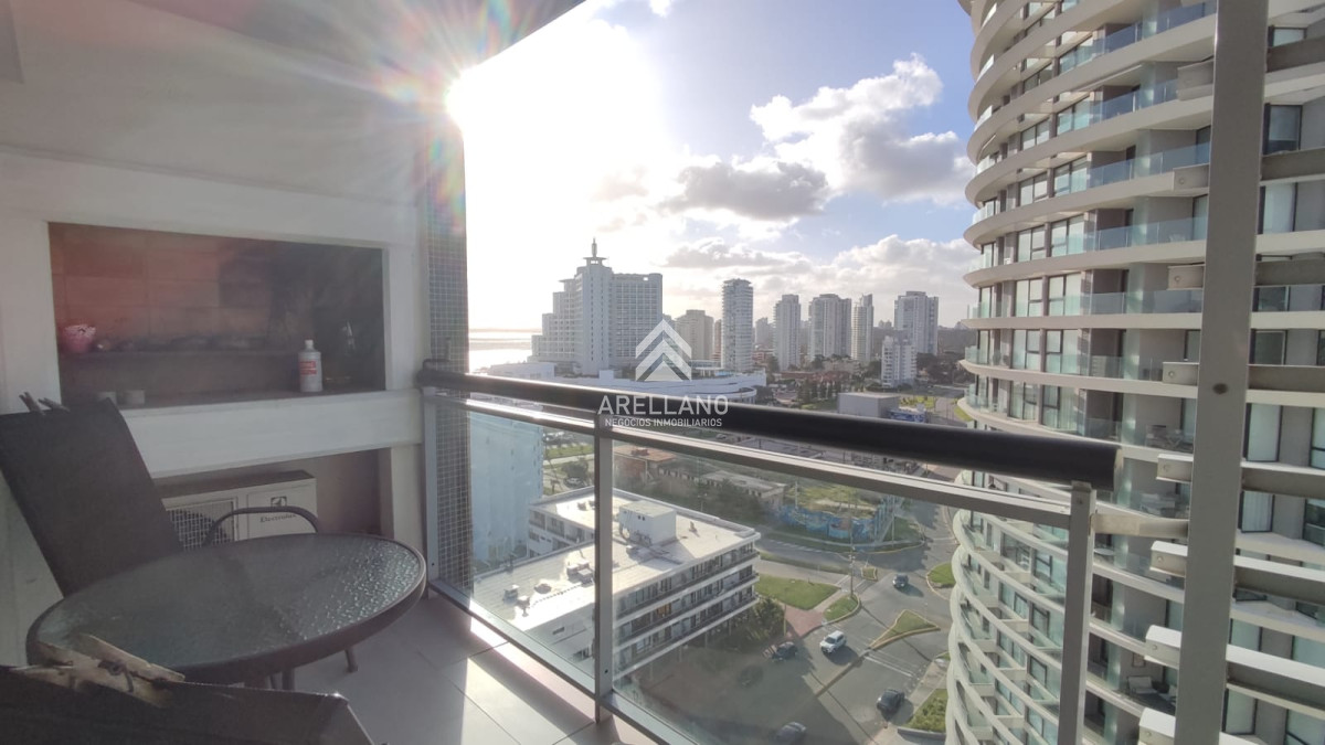 Apartamento ID.2794 - Venta apartamento 2 Dormitorios En Torre Francia Punta Del Este