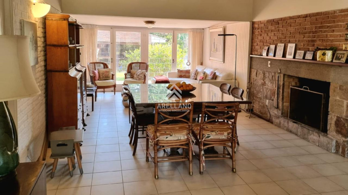 Casa ID.3329 - Venta casa 3 Dormitorios en Suite en San Rafael, Punta del Este