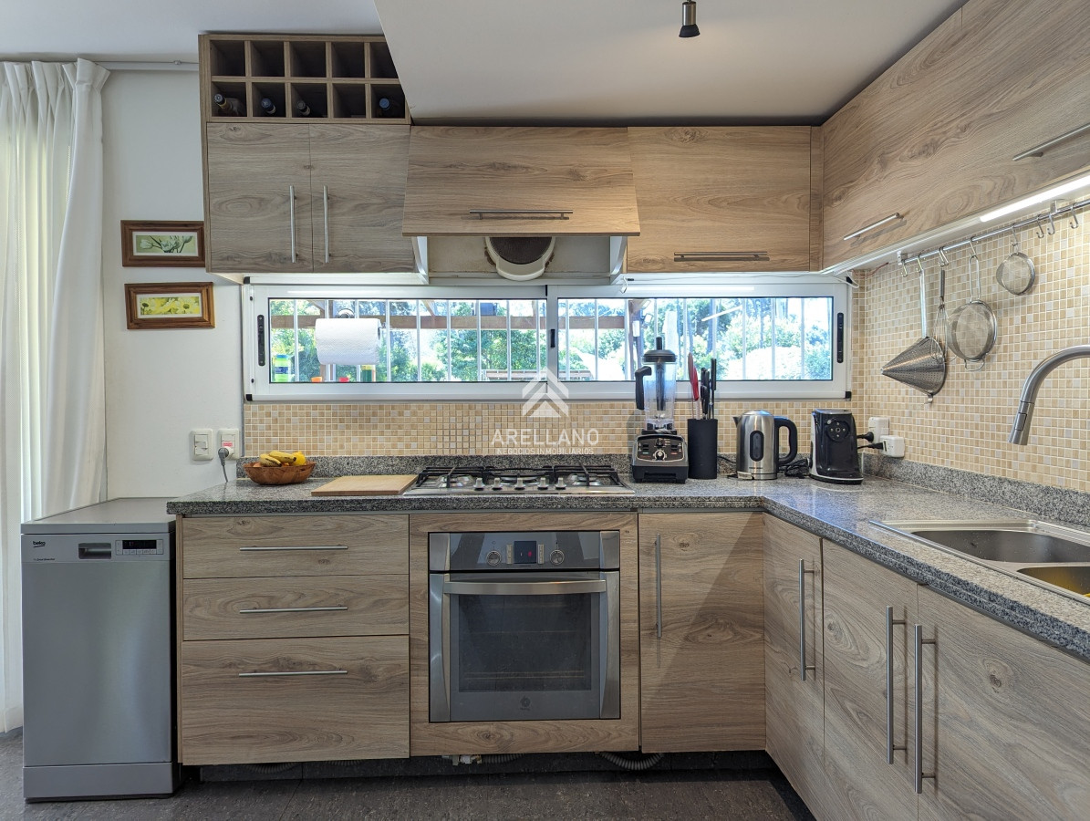 Casa ID.3534 - Casa en venta de 4 dormitorios en Punta del Este.