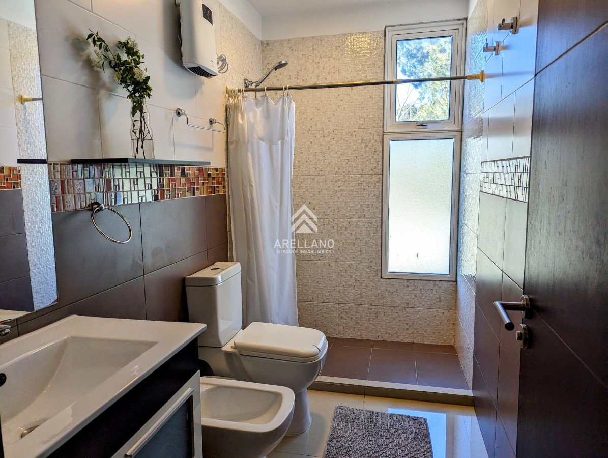 Casa ID.3534 - Casa en venta de 4 dormitorios en Punta del Este.