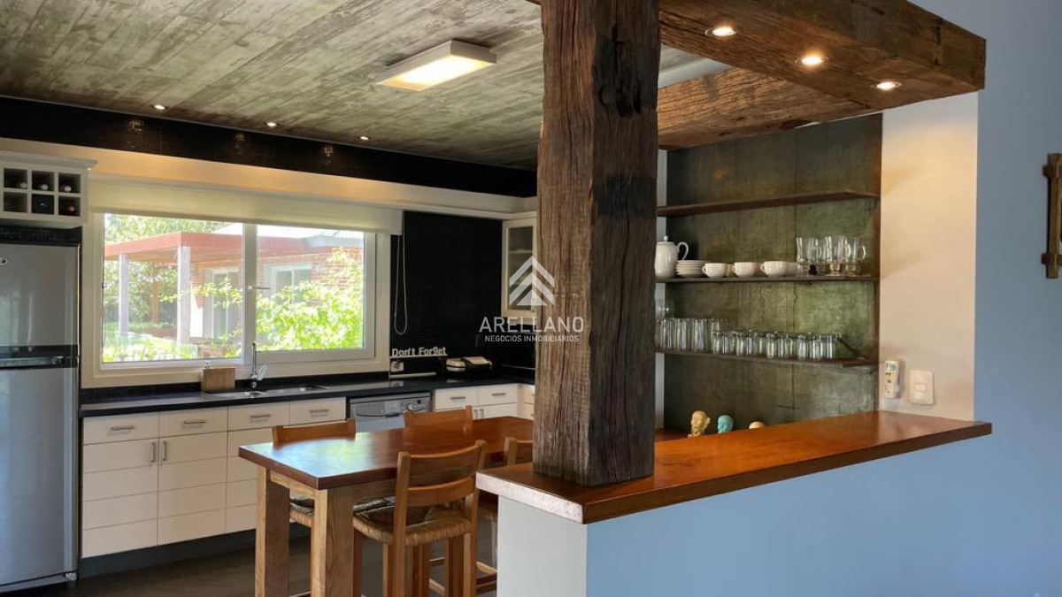 Casa ID.3332 - Casa en venta en zona Lugano