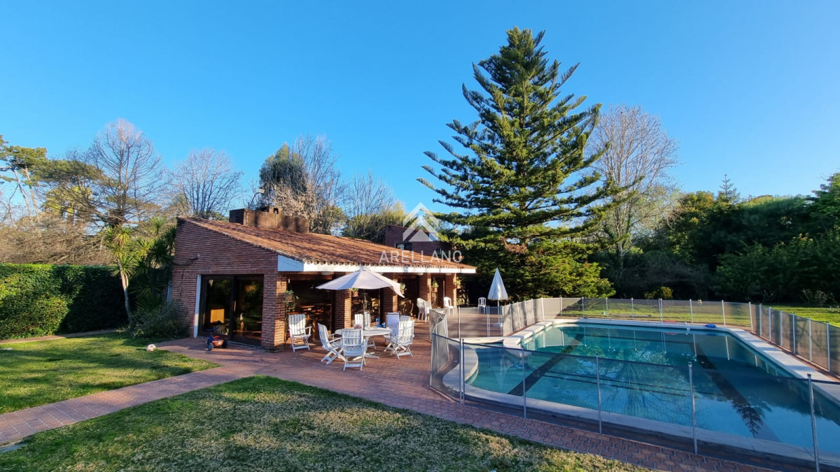Casa ID.3329 - Venta casa 3 Dormitorios en Suite en San Rafael, Punta del Este