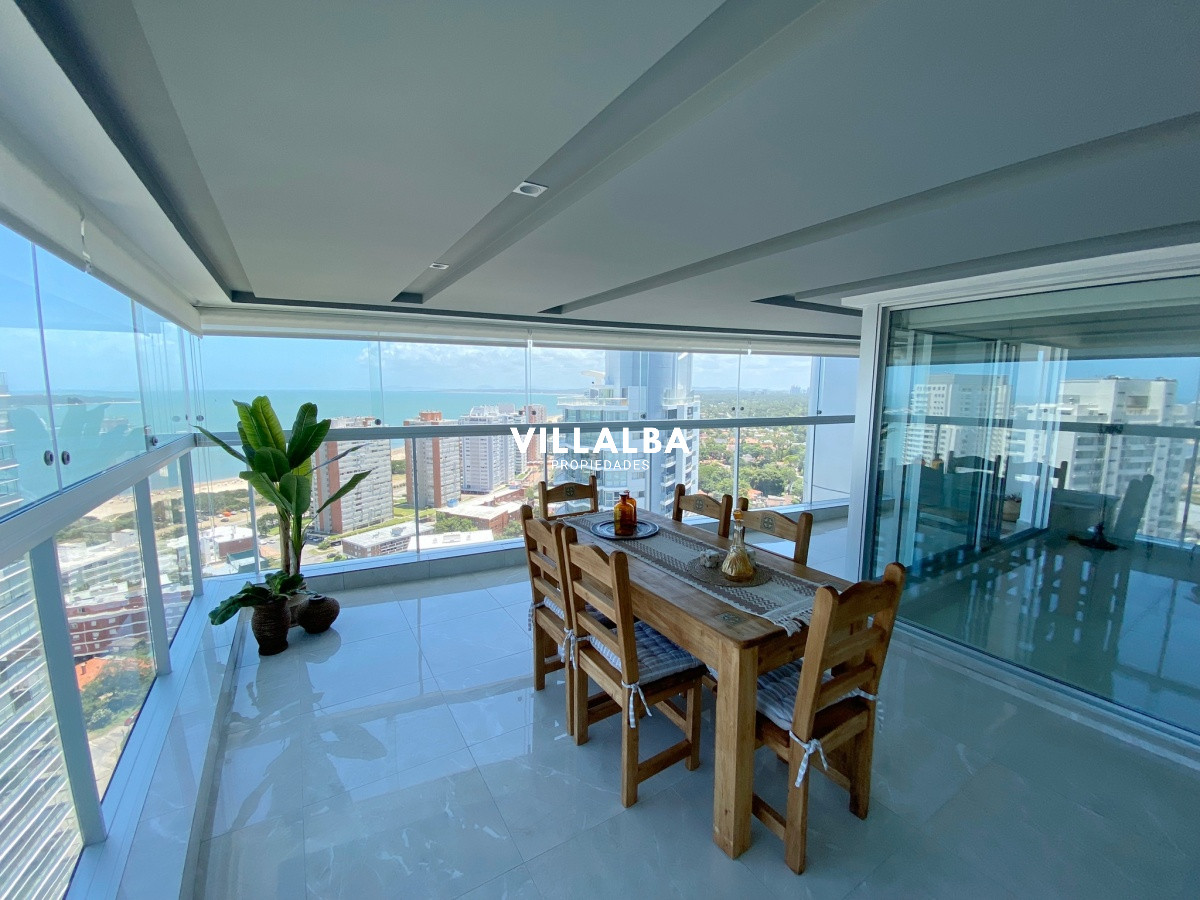 Apartamento ID.4303 - Apartamento en venta de 3 dormitorios en Miami Boulevard, Punta del Este.