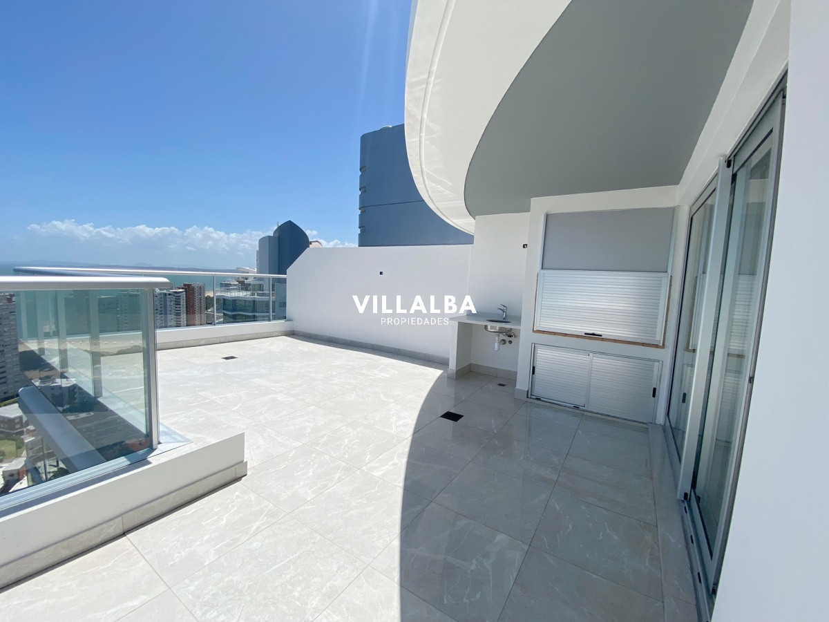 Apartamento ID.4303 - Apartamento en venta de 3 dormitorios en Miami Boulevard, Punta del Este.