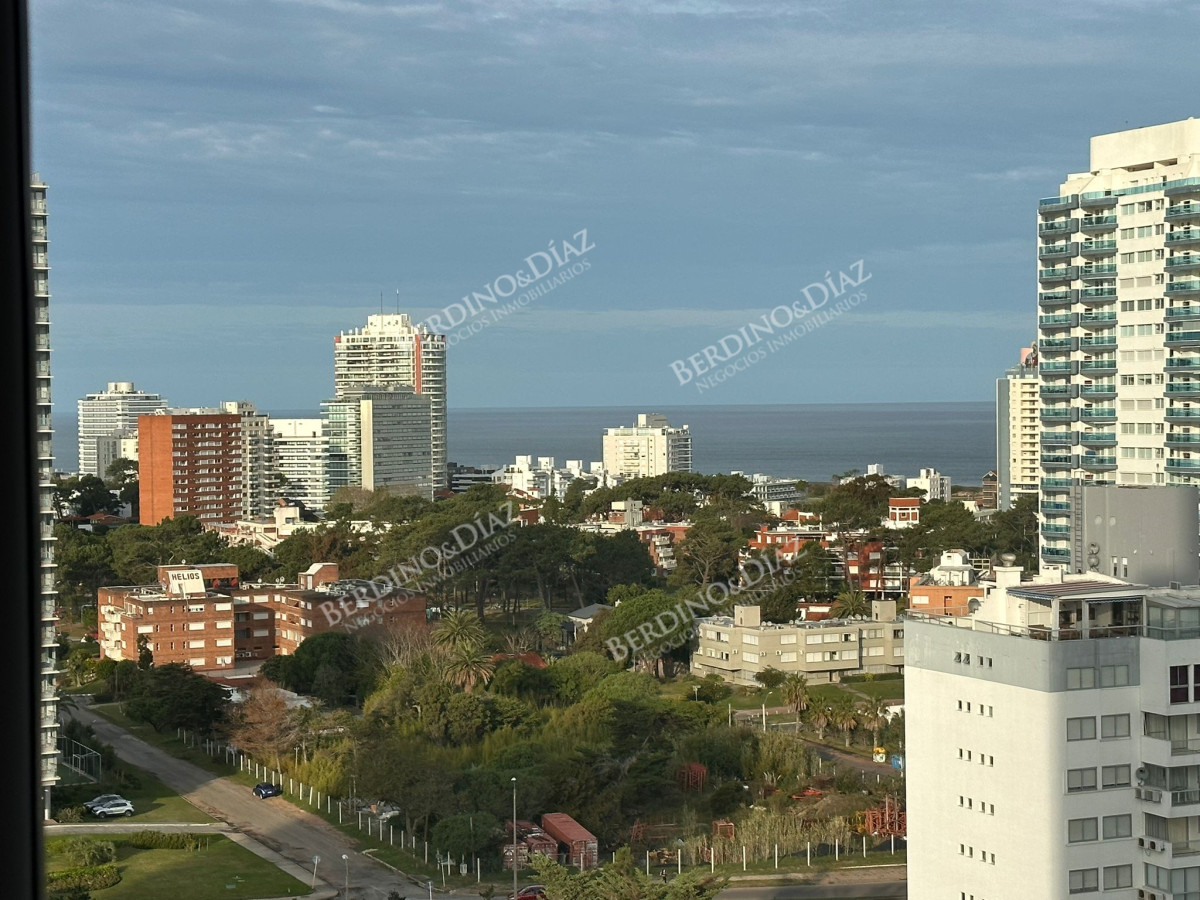 Apartamento ID.2860 - Departamento en Venta de 2 Dormitorios en Gala Tower , Punta del Este