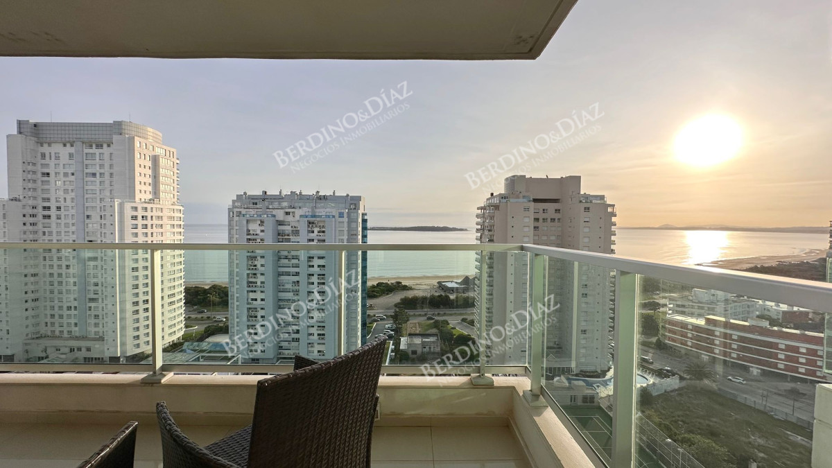 Apartamento ID.2860 - Departamento en Venta de 2 Dormitorios en Gala Tower , Punta del Este