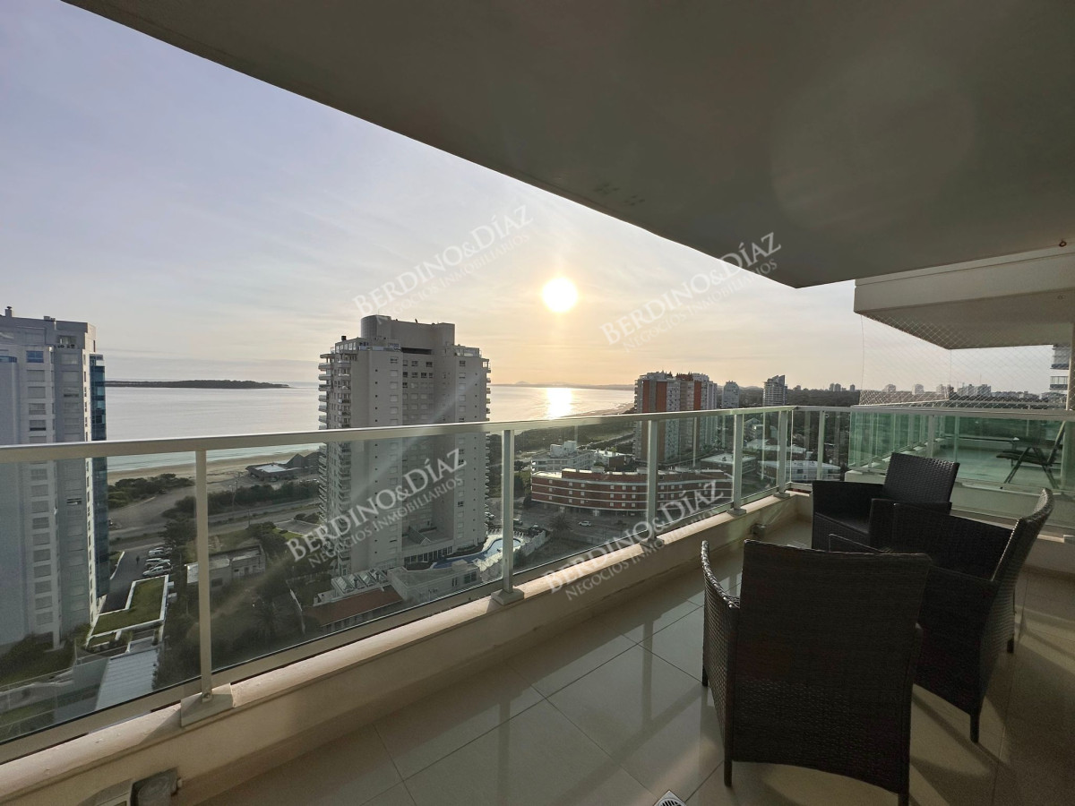Apartamento ID.2860 - Departamento en Venta de 2 Dormitorios en Gala Tower , Punta del Este