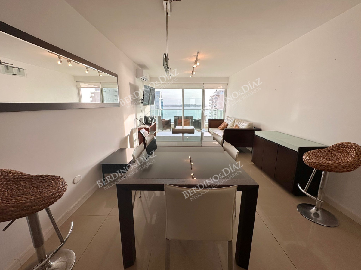 Apartamento ID.2860 - Departamento en Venta de 2 Dormitorios en Gala Tower , Punta del Este