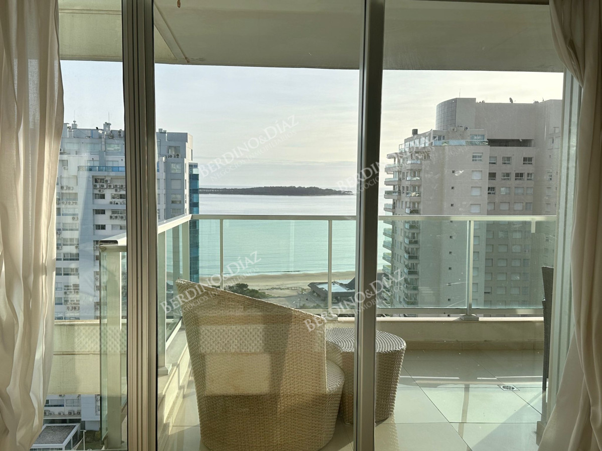 Apartamento ID.2860 - Departamento en Venta de 2 Dormitorios en Gala Tower , Punta del Este