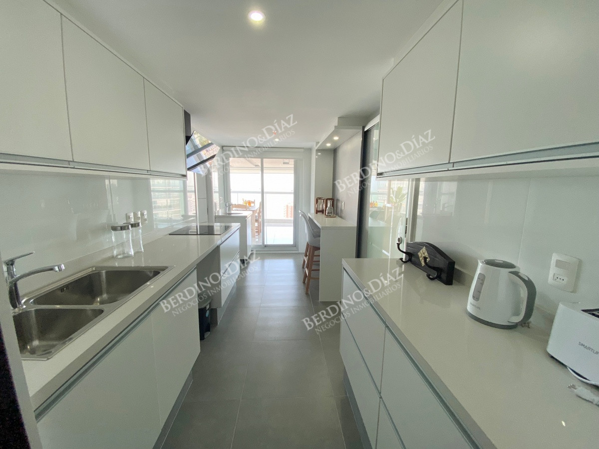 Apartamento ID.2587 - EXCELENTE PENTHOUSE EN MIAMI BOULEVARD, PUNTA DEL ESTE