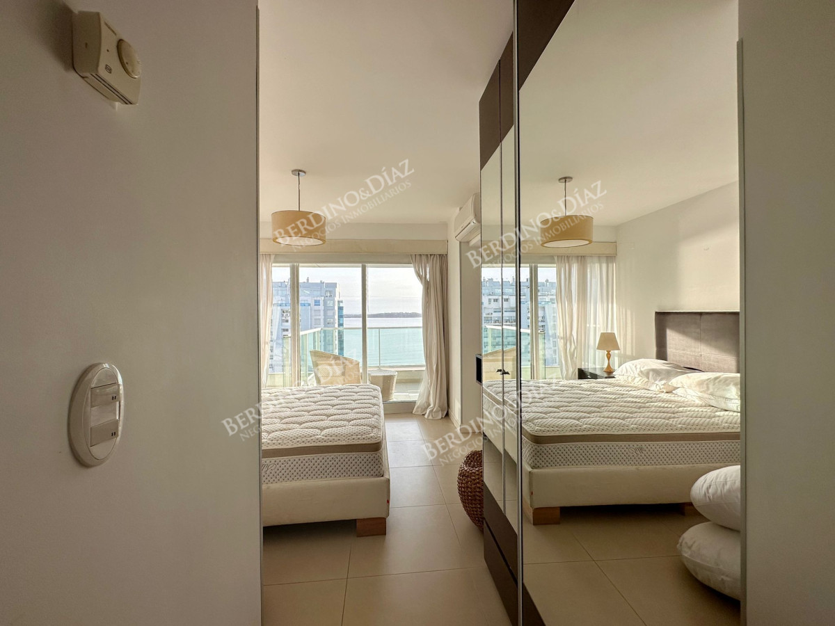 Apartamento ID.2860 - Departamento en Venta de 2 Dormitorios en Gala Tower , Punta del Este