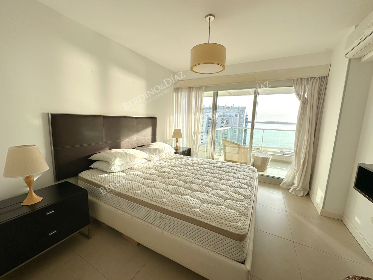 Apartamento ID.2860 - Departamento en Venta de 2 Dormitorios en Gala Tower , Punta del Este