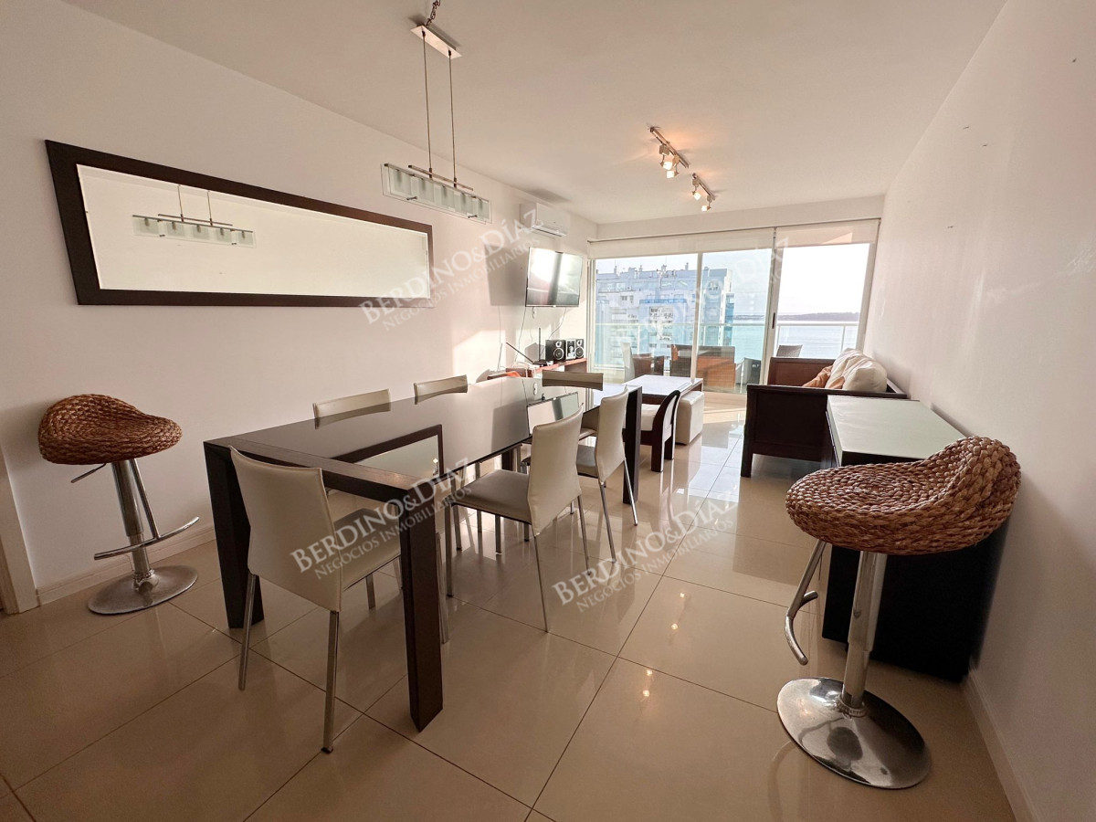 Apartamento ID.2860 - Departamento en Venta de 2 Dormitorios en Gala Tower , Punta del Este