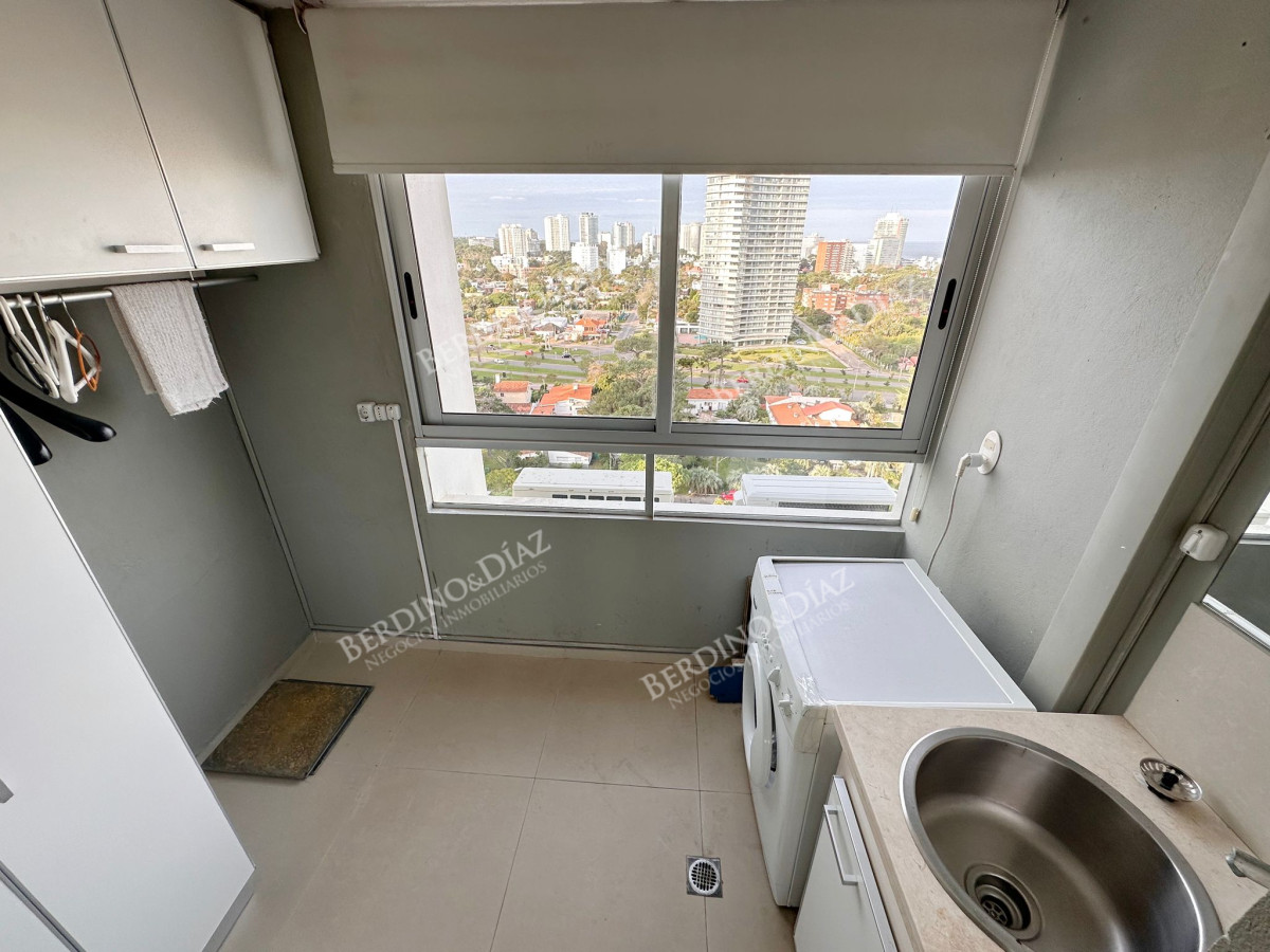 Apartamento ID.2860 - Departamento en Venta de 2 Dormitorios en Gala Tower , Punta del Este