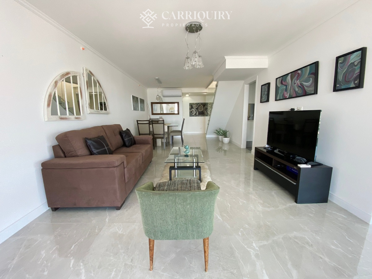 Apartamento ID.9448 - Apartamento en venta de 3 dormitorios en Miami Boulevard, Punta del Este.