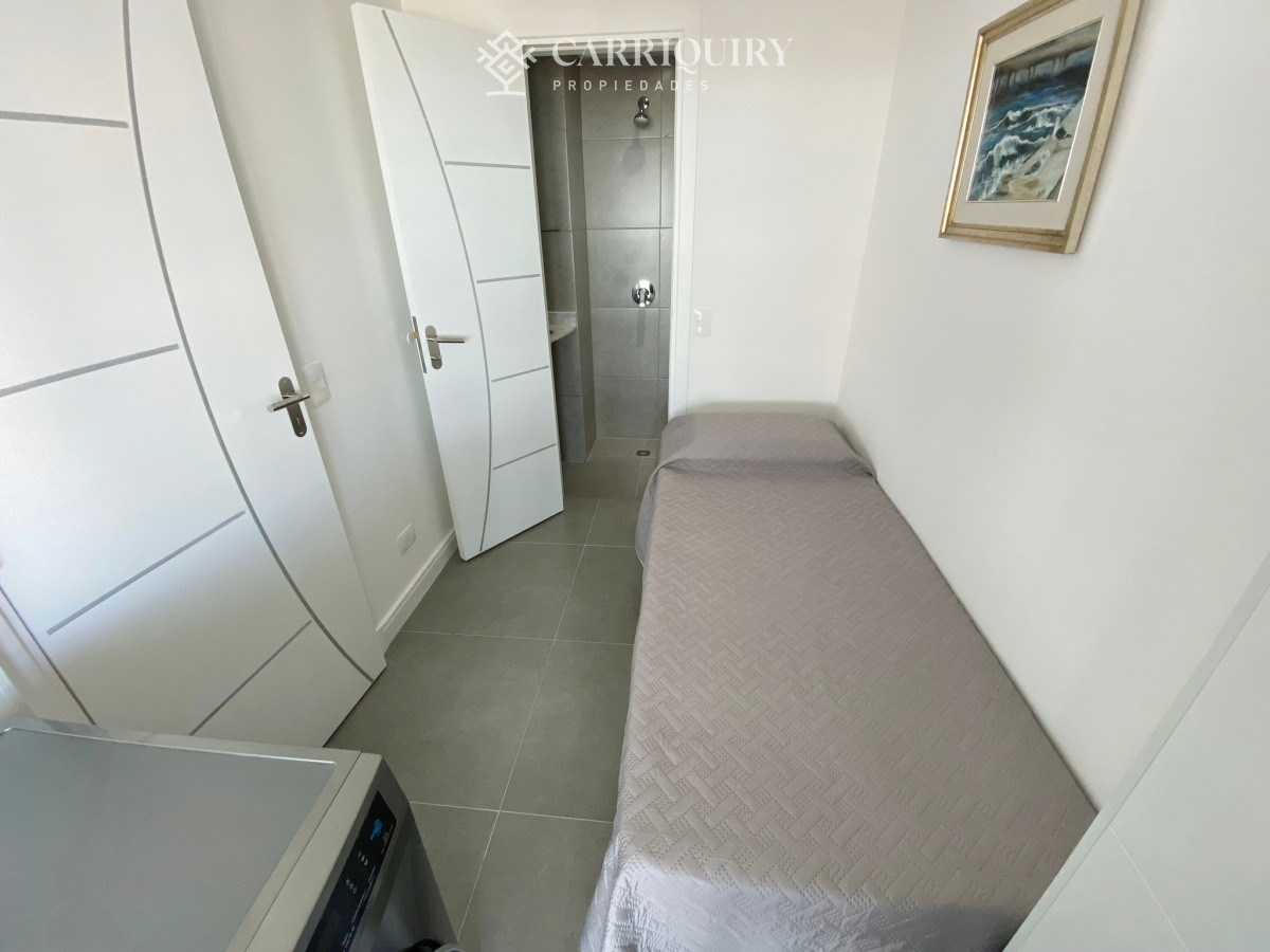 Apartamento ID.9448 - Apartamento en venta de 3 dormitorios en Miami Boulevard, Punta del Este.