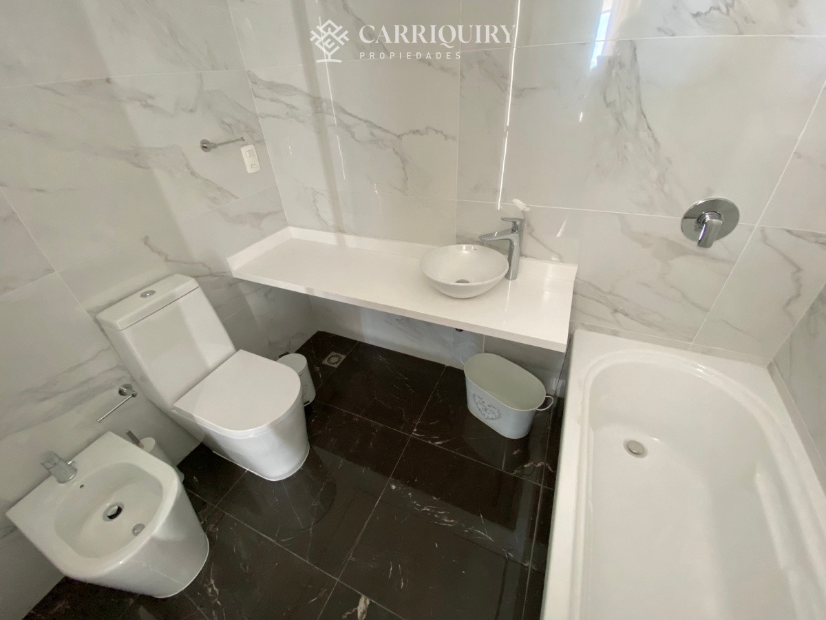 Apartamento ID.9448 - Apartamento en venta de 3 dormitorios en Miami Boulevard, Punta del Este.