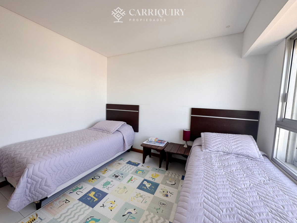 Apartamento ID.8438 - Apartamento de 4 Dormitorios en venta en Ocean Tower, Punta del Este.