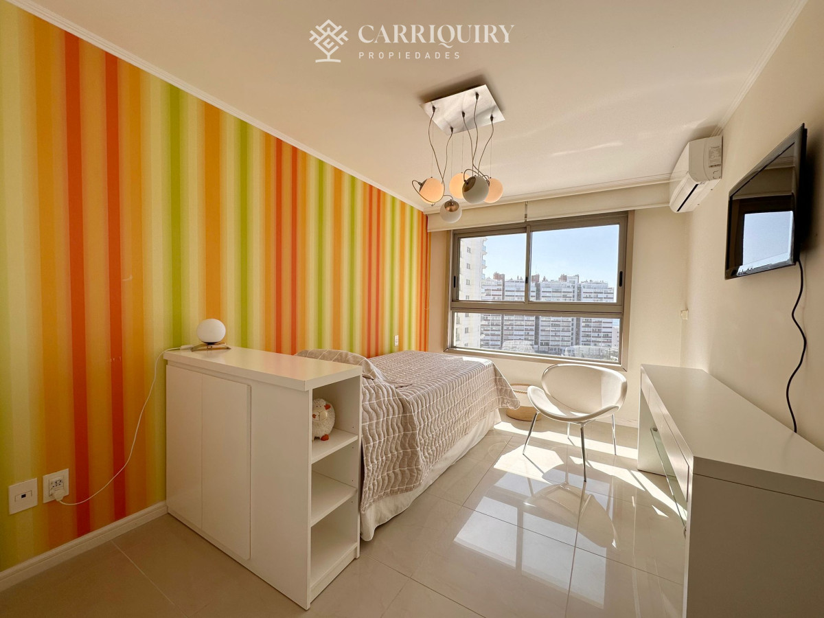 Apartamento ID.8399 - Apartamento en venta de 3 dormitorios en torre Imperiale, Punta del Este.