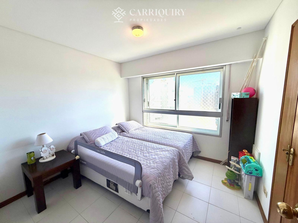 Apartamento ID.8438 - Apartamento de 4 Dormitorios en venta en Ocean Tower, Punta del Este.