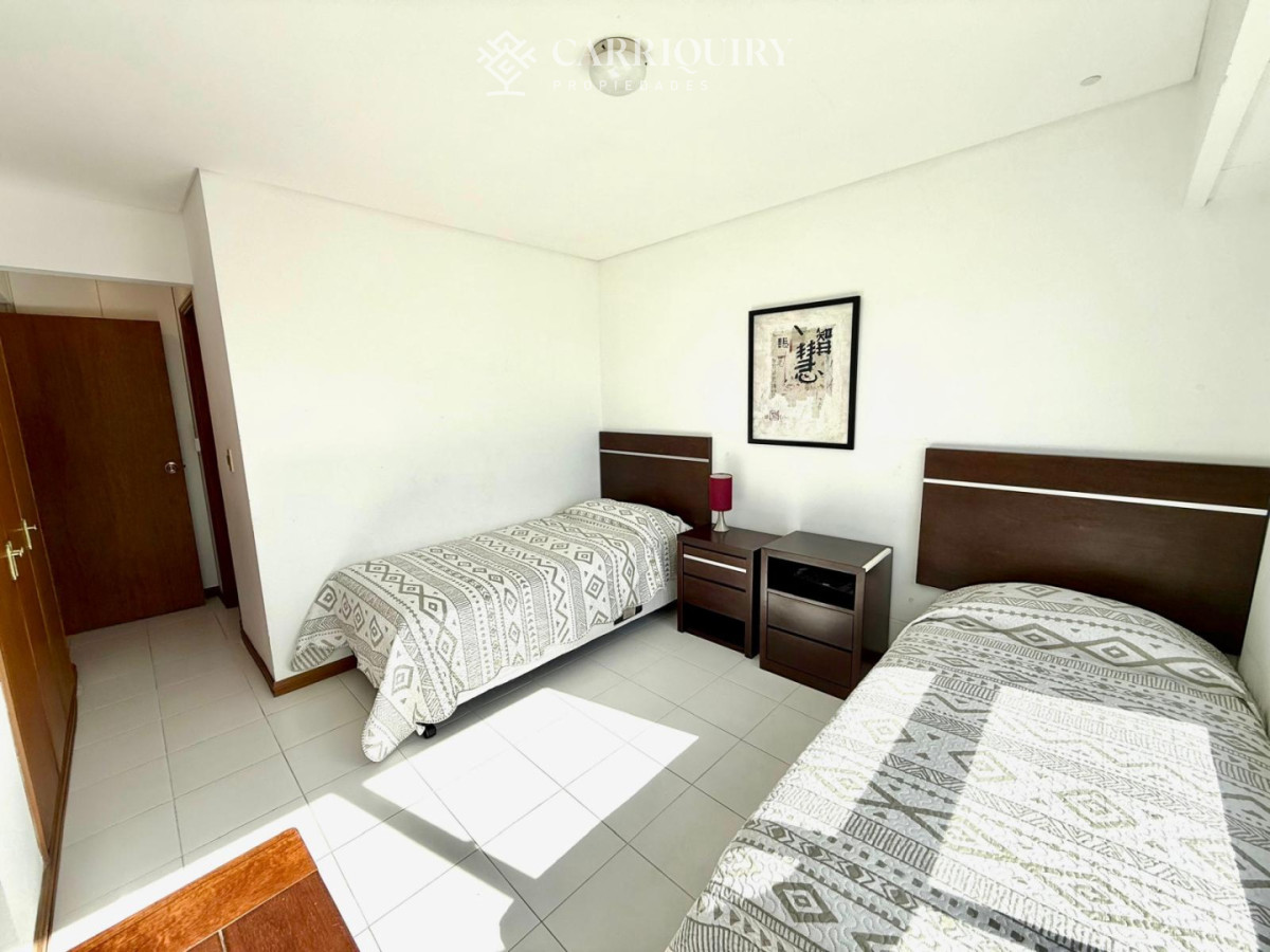 Apartamento ID.8438 - Apartamento de 4 Dormitorios en venta en Ocean Tower, Punta del Este.