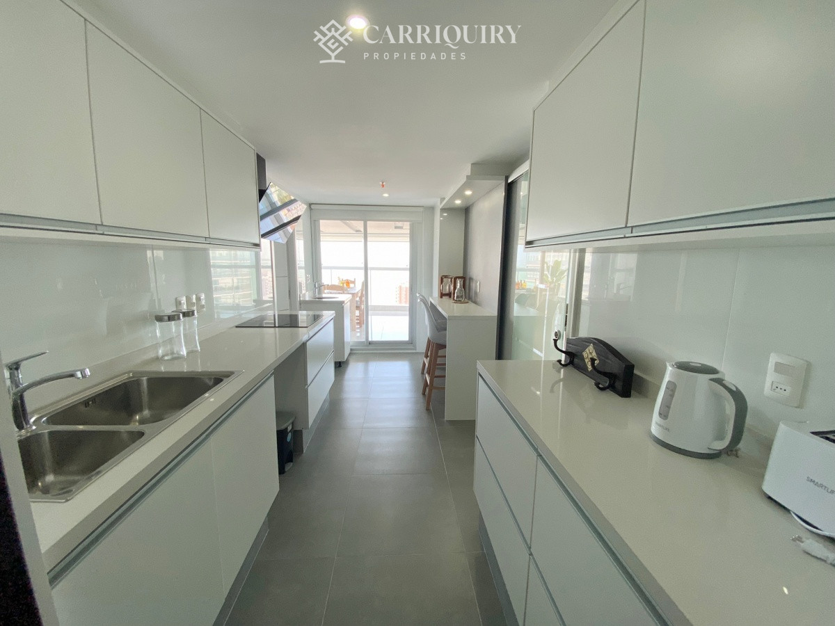 Apartamento ID.9448 - Apartamento en venta de 3 dormitorios en Miami Boulevard, Punta del Este.