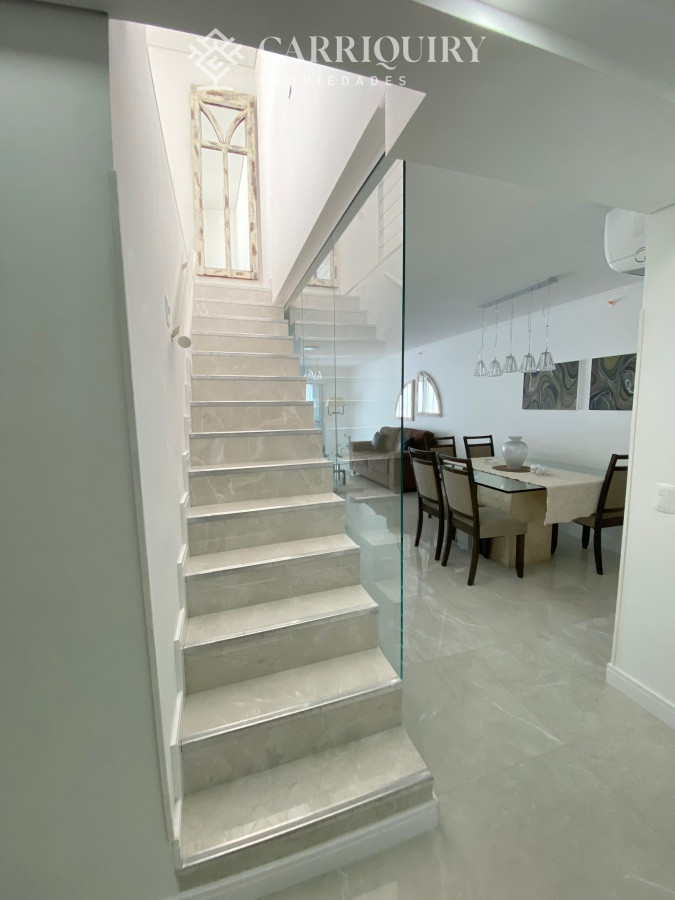 Apartamento ID.9448 - Apartamento en venta de 3 dormitorios en Miami Boulevard, Punta del Este.