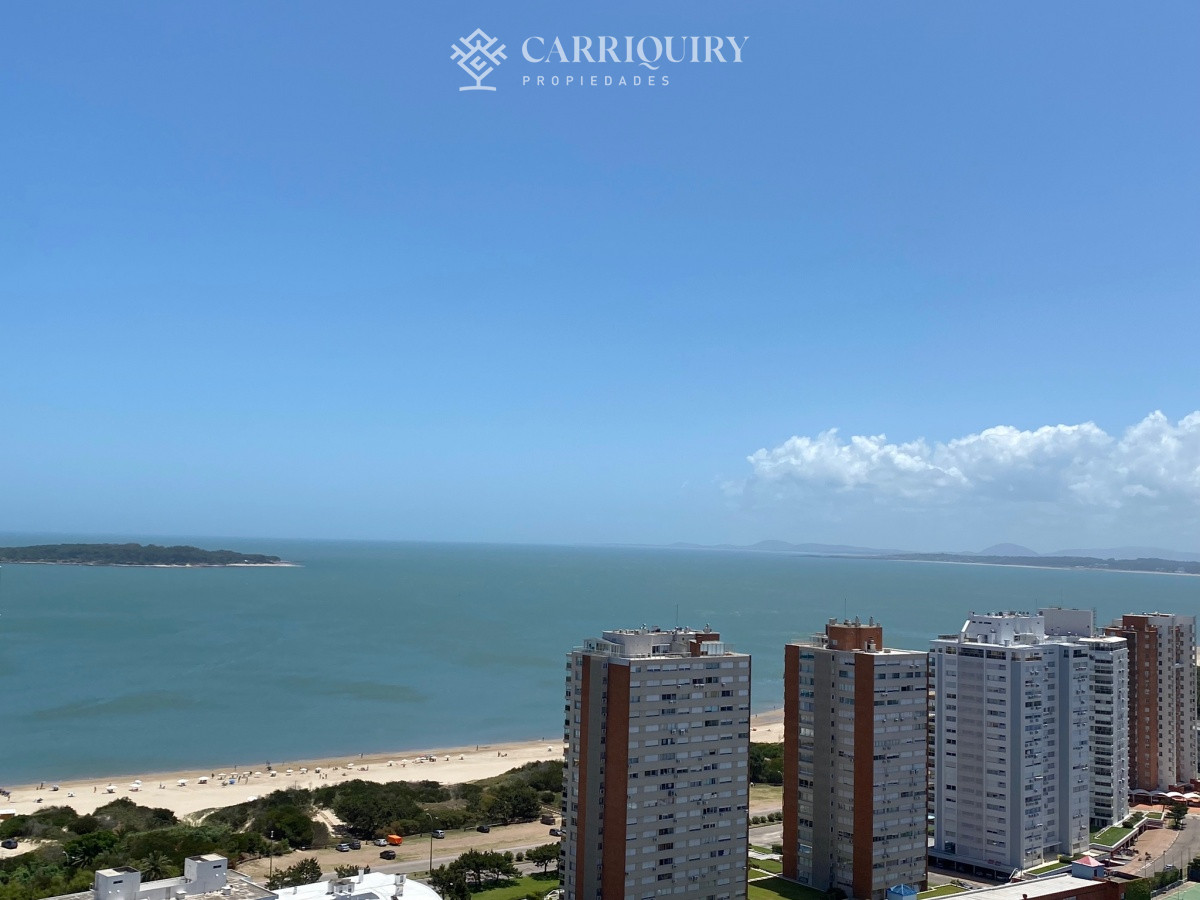 Apartamento ID.9448 - Apartamento en venta de 3 dormitorios en Miami Boulevard, Punta del Este.