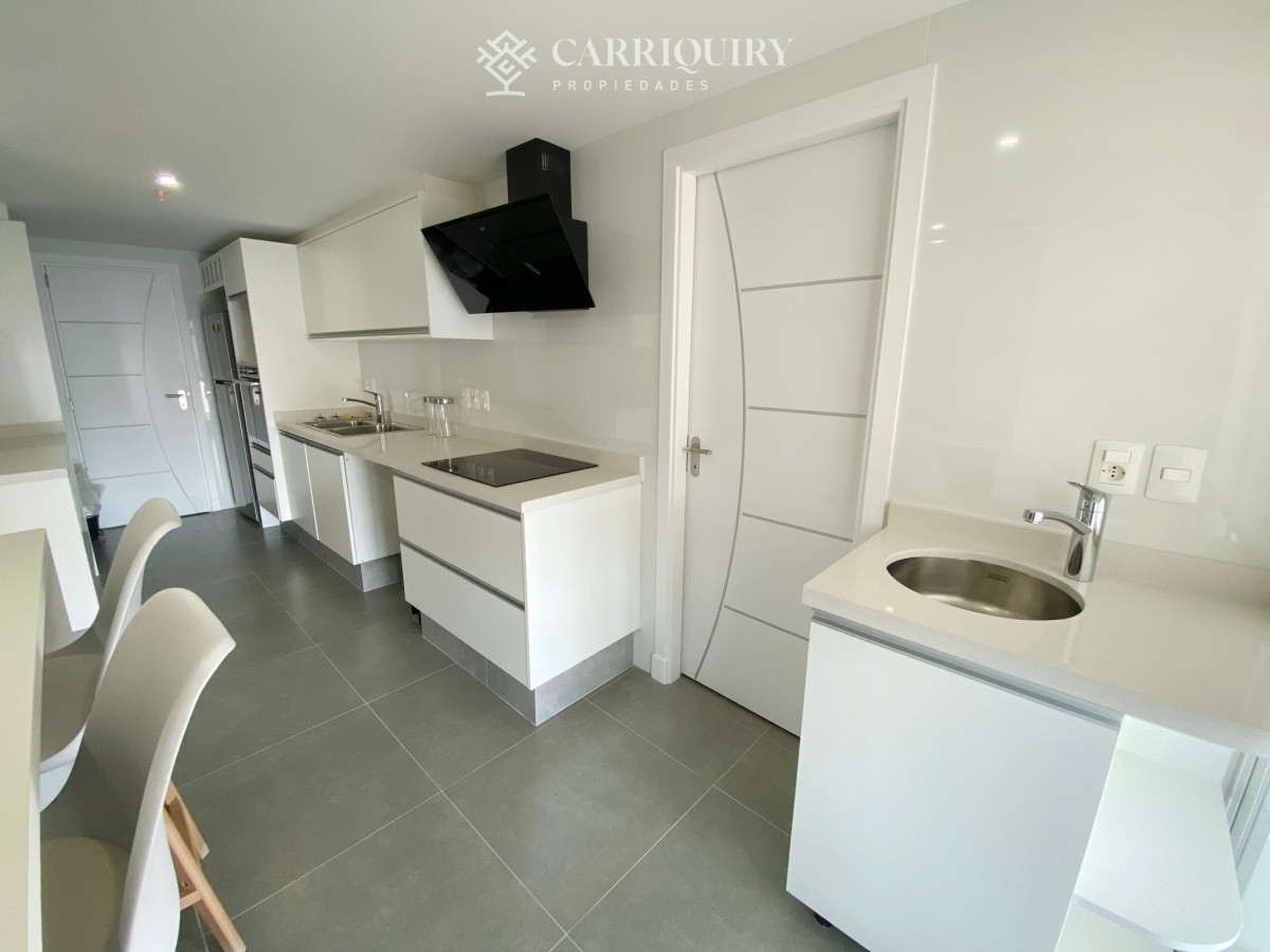 Apartamento ID.9448 - Apartamento en venta de 3 dormitorios en Miami Boulevard, Punta del Este.